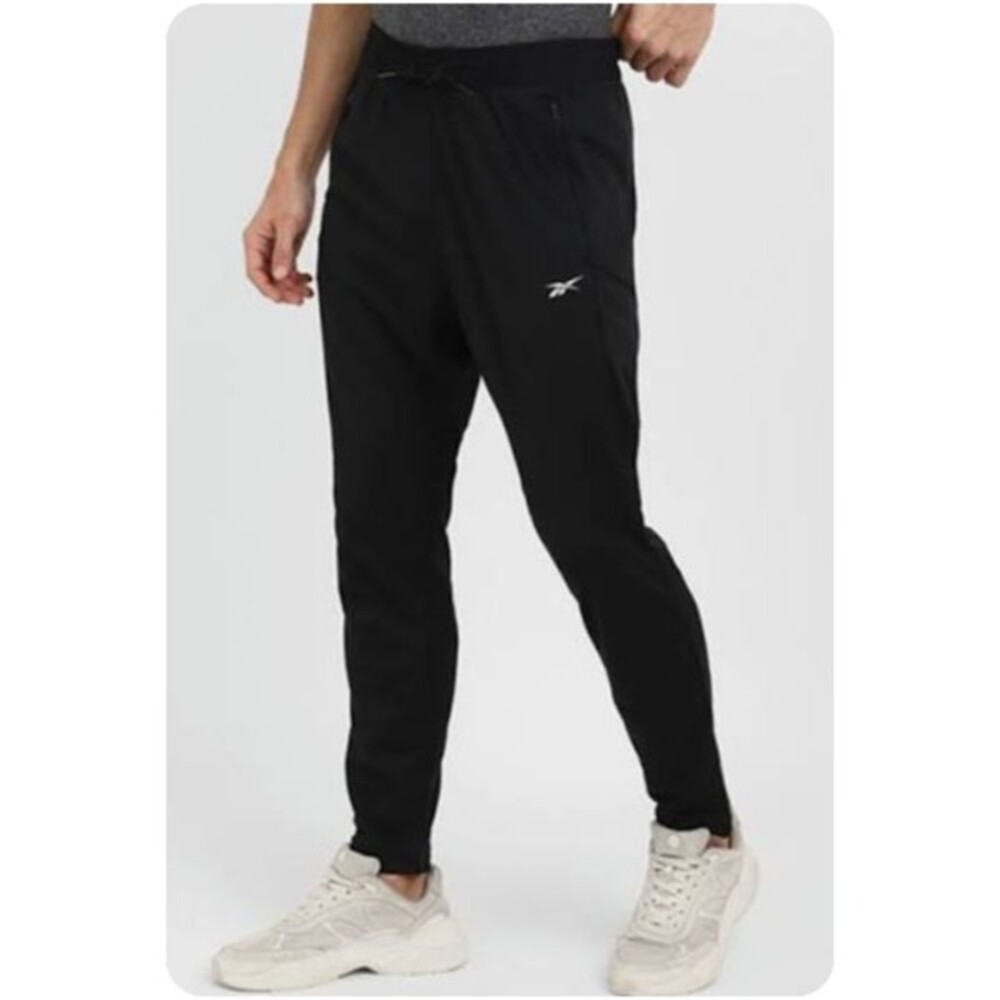 Men's Reebok Active Slim Tapered Lightweight Black Jogger Pants Size M was $70